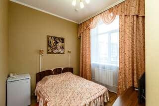 Гостиница Боярд Уссурийск Номер эконом с 1 двуспальной кроватью-11