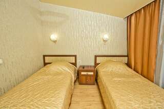 Гостиница Боярд Уссурийск Двухместный номер эконом-класса с 2 отдельными кроватями-4
