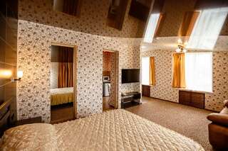 Гостиница Боярд Уссурийск Номер эконом с 1 двуспальной кроватью-8