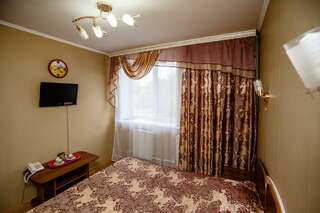 Гостиница Боярд Уссурийск Номер эконом с 1 двуспальной кроватью-3