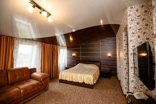 Гостиница Боярд Уссурийск Номер эконом с 1 двуспальной кроватью-13